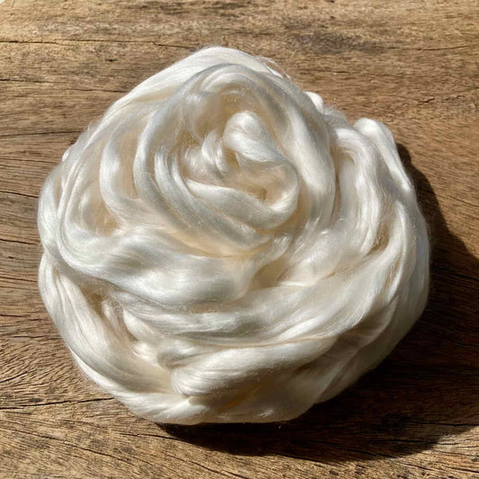 Silk top for spinning