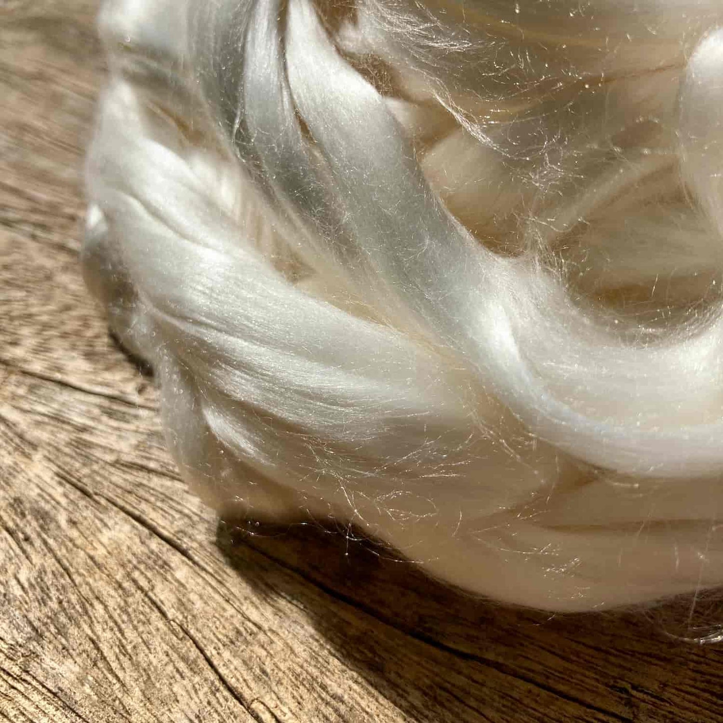 Silk top for spinning